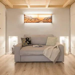  Apartment Enjoy Navigli - Italy